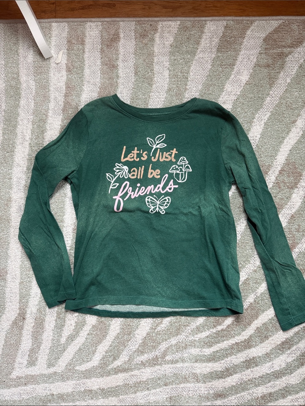 Girls' Long-Sleeve Green Graphic Tee - "Let's Just All Be Friends"
